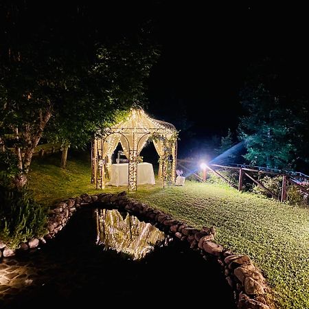 בית הארחה Albareto  	Borgo Casale מראה חיצוני תמונה