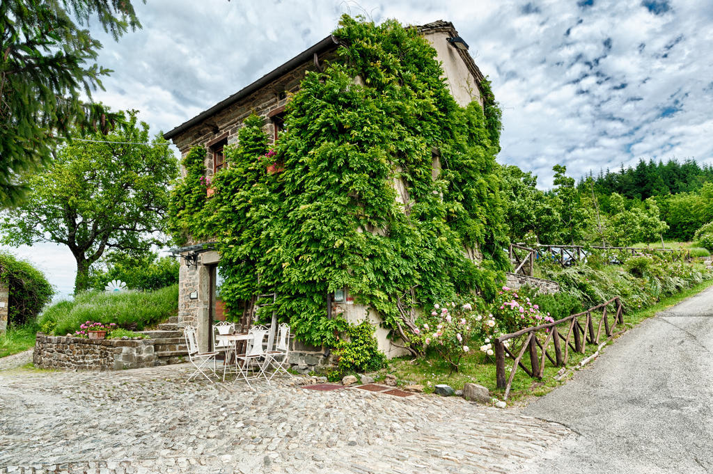 בית הארחה Albareto  	Borgo Casale מראה חיצוני תמונה